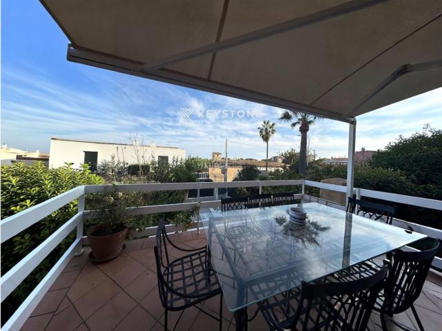 Casa en venta en Baleares Palma de Mallorca, Cala Major. Elegante chalet adosado a 5 minutos de la playa en Cala Majo. Casas Palma de.