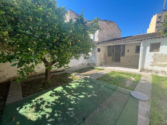 Casa en venta en Baleares Palma de Mallorca, La Soledat Nord. SE VENDE PLANTA BAJA TECHO LIBRE Y GRAN POTENCIAL DE EDIFICACIÓN EN LA SOLEDAD NORTE. Casas Palma de.