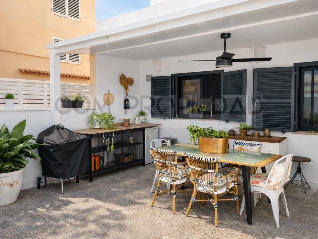 Casa en venta en Baleares Palma de Mallorca, Los Almendros Son Rapinya. Casa unifamiliar reformada en SON RAPINYA Zona colegios. Casas Palma de.