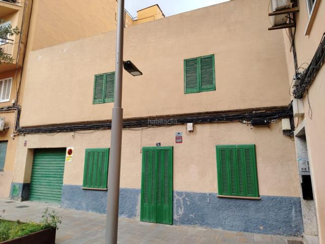 Casa en venta en Baleares Palma de Mallorca, Son Cotoner. Planta baja con gran patio de 100 m y almacén diáfano. Casas Palma de.