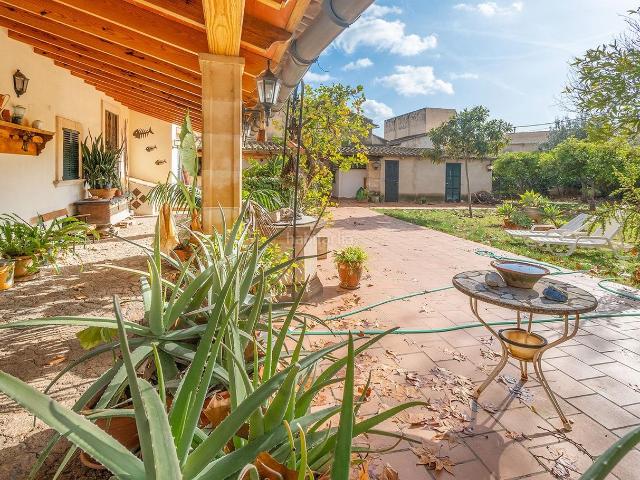 Casa en venta en Baleares Palma de Mallorca, Son Sardina. Casa de 4 dormitorios con jardín en Son Sardina. Casas Palma de.