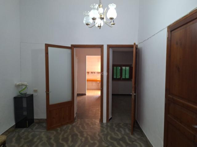 Casa en venta en Baleares Petra. *Casa de Pueblo con cochera en Petra Oportunidad Única*. Casas.