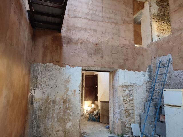 Casa en venta en Baleares Petra. Casal con estilo para rehabilitar. Casas.