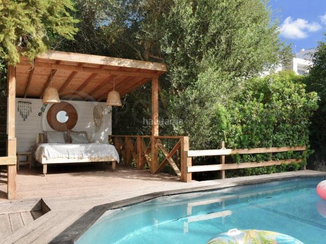 Casa en venta en Baleares Sant Antoni de Portmany. Encantadora propiedad con piscina y casita de invitados, a pocos minutos de la playa. Casas Sant Antoni de.