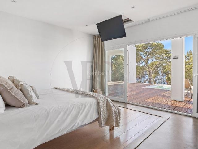 Casa en venta en Baleares Sant Josep de sa Talaia, Cala Vedella Cala Tarida. Dos exclusivas villas en venta en Cala Molí con espectaculares vistas al mar. Casas Sant Josep de sa.