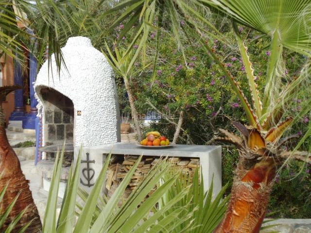 Casa en venta en Baleares Sant Josep de sa Talaia, Sant Jordi de Ses Salines Sant Francesc. Villa de Estilo Árabe Auténtico con Jardín Tropical en Ibiza, con licencia Turística. Casas Sant Josep de sa.
