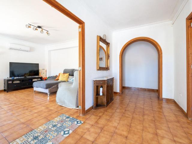 Casa en venta en Baleares Santa Eugènia. Casa de pueblo con vistas panorámicas. Casas Santa.