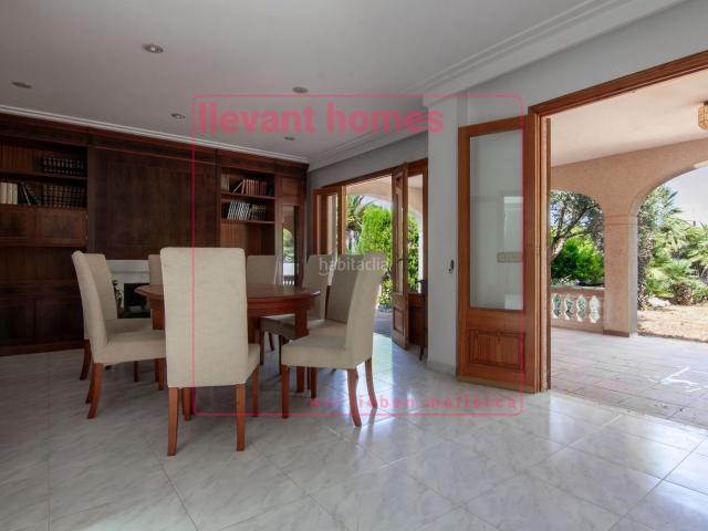 Casa en venta en Baleares Son Servera, Cala Bona. Chalet con piscina en zona residencial. Casas Son.