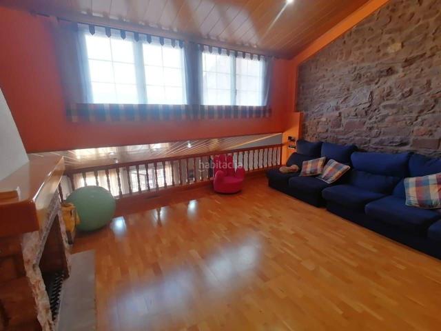 Casa en venta en Balsareny. Casa a la venta en Balsareny con un garaje de mas de 200m2. Casas.