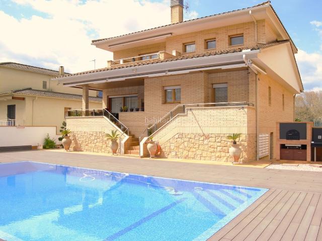 Casa en venta en Banyoles. Casas.