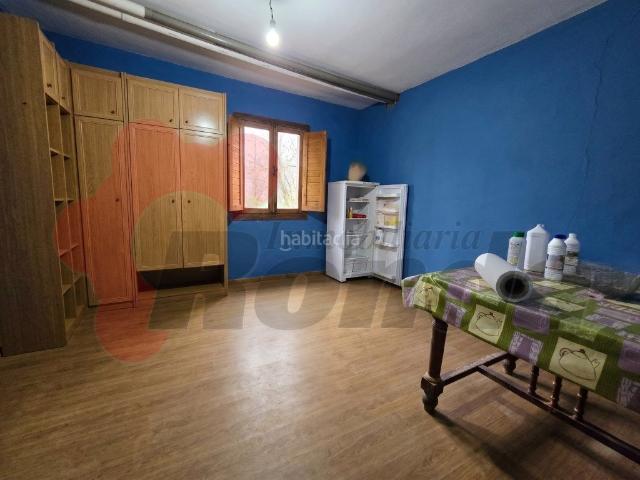 Casa en venta en Baralla. Casa en Baralla con naves. Casas.
