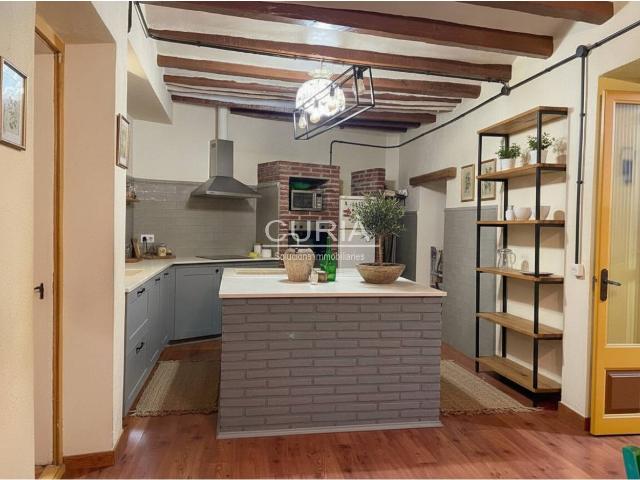Casa en venta en Barbens con amplias estancias y garaje