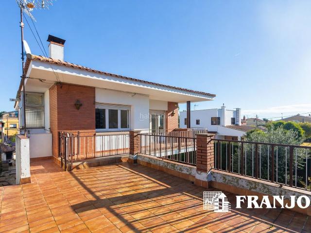 Casa en venta en Barberà del Vallès, Ca n´Esteper Can Gorgs Can Gorgs II. FRANJO S.A vende CASA AISLADA sobre PARCELA de 325m2 ubicada en CAN GORGS II Barberà del Vallès. Casas Barberà del.
