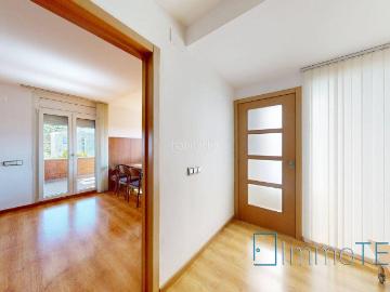 Casa en venta en Barberà del Vallès, Can Serra. CON PISCINA Y GARAJE. Casas Barberà del.