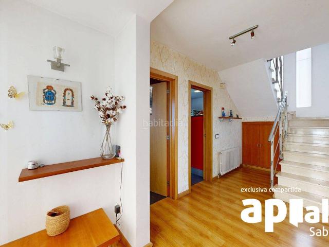 Casa en venta en Barberà del Vallès, Can Serra. CON PISCINA Y GARAJE. Casas Barberà del.
