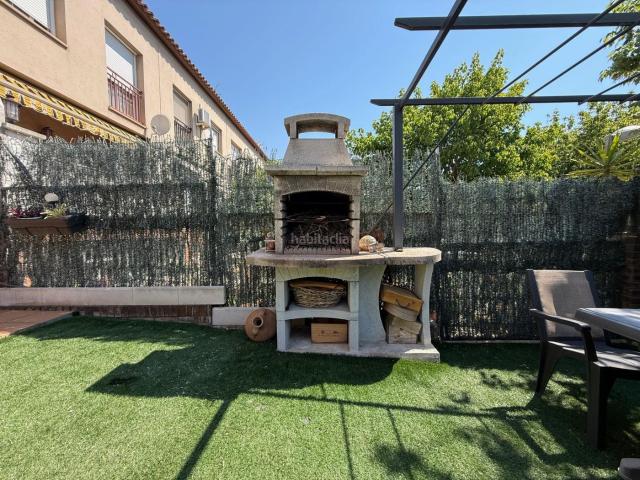 Casa en venta en Barberà del Vallès, Can Serra. Casa reformada con mucho encanto en la zona centro de Barberà del Vallès espacio, comodidad y vida al aire libre. Casas Barberà del.