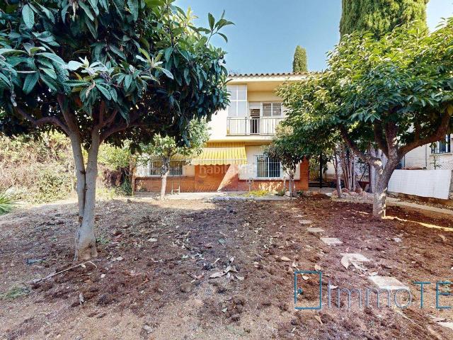 Casa en venta en Barberà del Vallès, Can Serra. CHALET EN PARCELA DE 383M2. Casas Barberà del.