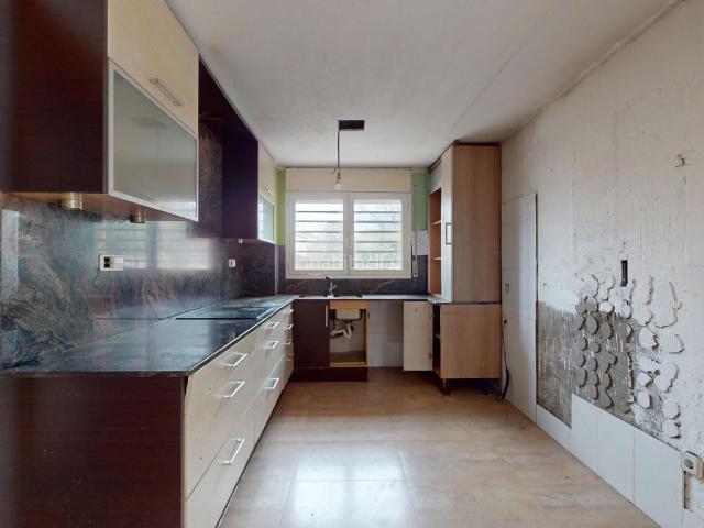 Casa en venta en Barcelona, Torre Baró. Chalet en Barcelona. Casas.