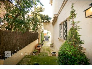 Les Tres Torres, Ronda Litoral, Barcelona, Cataluña, Cataluña