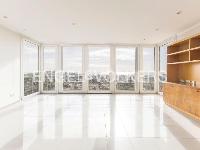 Casa en venta en Barcelona, Vallcarca Penitents. Casa de diseño y luminosidad con impresionantes vistas a la ciudad. Casas.