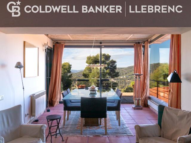 Casa en venta en Barcelona, Vallvidrera Tibidabo Les Planes. Maravillosa casa con posibilidad de dividir en venta en Vallvidrera. Casas.