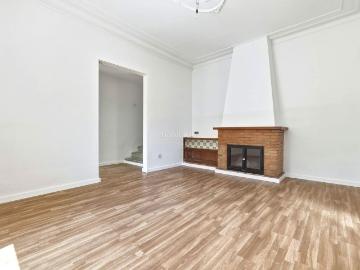 Casa en venta en Barcelona, Vallvidrera Tibidabo Les Planes. Casa unifamiliar con jardín y vistas al mar en Vallvidrera Tibidabo. Casas.
