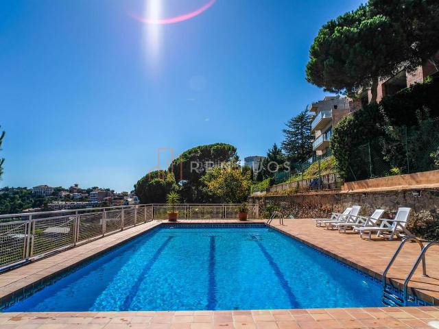 Casa en venta en Barcelona, Vallvidrera Tibidabo Les Planes. Casas.