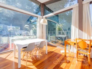 Casa en venta en Barcelona, Vallvidrera Tibidabo Les Planes. Exclusiva villa con vistas de ensueño a un paso de Barcelona. Casas.