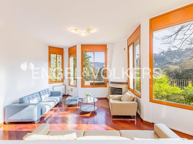 Casa en venta en Barcelona, Vallvidrera Tibidabo Les Planes. Exclusiva propiedad en Vallvidrera con vistas y entorno natural privilegiado. Casas.