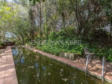 Casa en venta en Barcelona, Vallvidrera Tibidabo Les Planes. Encantadora y luminosa casa de diseño en Vallvidrera. Casas.