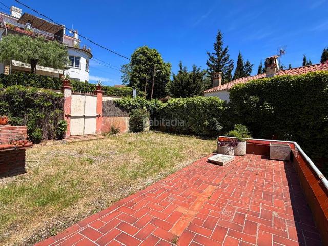 Casa en venta en Barcelona, Vallvidrera Tibidabo Les Planes. Fantástica casa con jardín junto al funicular de Vallvidrera. Casas.