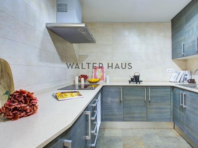 Casa en venta en Barcelona, El Camp d´en Grassot i Gràcia Nova. Casa con terraza privada en venta en Gracia, Barcelona. Casas.