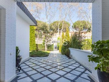 Casa en venta en Barcelona, Pedralbes. Preciosa casa en Pedralbes. Casas.