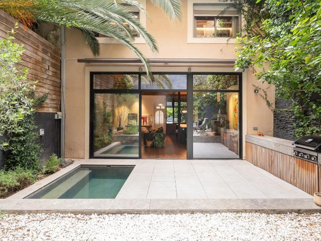 Casa en venta en Barcelona, Putget Farró. Casa de 5 habitaciones y jardín entre Sant Gervasi y Gracia, Barcelona. Casas.