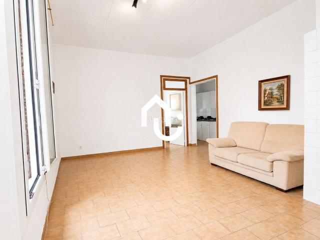 Casa en venta en Barcelona, Sant Andreu de Palomar. ESPECTACULAR PLANTA BAJA ESTILO CASA CON ENTRADA INDEPENDIENTE!. Casas.