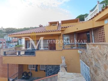 Casa en venta en Barcelona, Sant Genís dels Agudells. Casa o chalet independiente en venta Gran potencial de inversión y múltiples posibilidades. Casas.