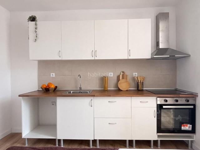 Casa en venta en Barcelona, Sant Genís dels Agudells. SE VENDE CASA SEPARADA EN 3 INMUEBLES. Casas.