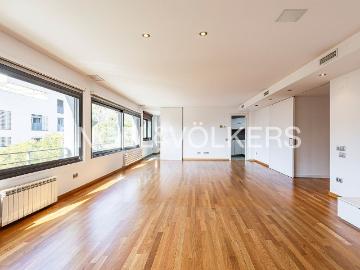 Casa en venta en Barcelona, Sant Gervasi Bonanova. Propiedad exclusiva con terraza panorámica y vistas al mar en Sarrià. Casas.