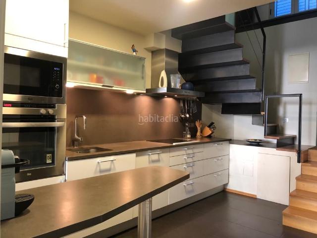Casa en venta en Barcelona, Sants. UNIFAMILIAR AMB ASCENSOR PRIVAT A BARCELONA. Casas.