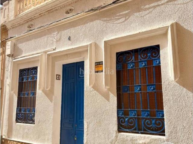 Casa en venta en Barcelona, Sagrada Família. CASA INDEPENDIENTE CON CARACTER BARCELONA. Casas.