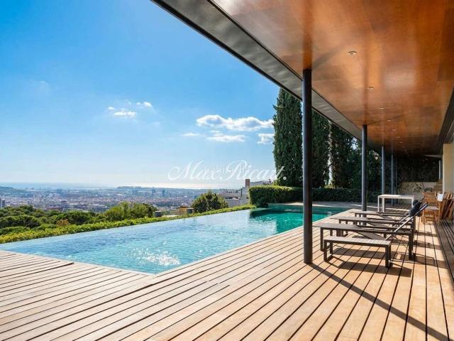 Casa en venta en Barcelona, Sarrià. Espléndida casa en Can caralleu 1800m. Casas.