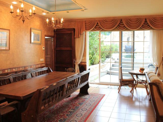 Casa en venta en Barco de Valdeorras O. Cuando vine a vivir a la casa que ahora vendo, me estresé mucho. Ahora te digo el porqué No agencias ni otras somnolencias. Casas Barco de Valdeorras.