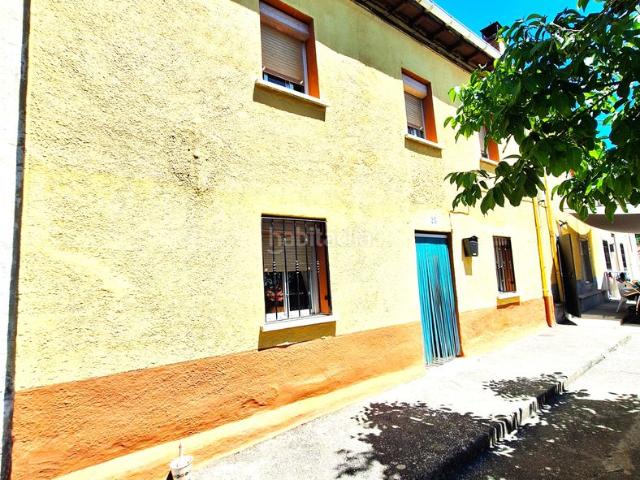 Casa en venta en Barruelo de Santullán. CASA CON PATIO EN BARRUELO DE SANTULLÁN. Casas Barruelo de.