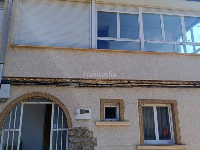 Casa en venta en Barruelo de Santullán. Fabulosa casa independiente con terraza. En la localidad de Barruelo de Santullán se encuentra esta vivienda en el barrio de casa. Casas Barruelo de.