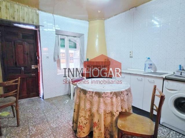 Casa en venta en Barraco El. Vivienda con encanto en la Plaza de la independencia en El Barraco. Casas Barraco.