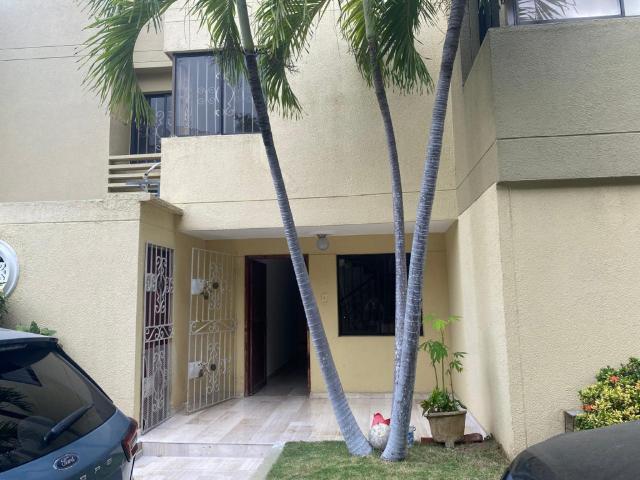 Casa En Venta En Barranquilla En Altos De Riomar V358093