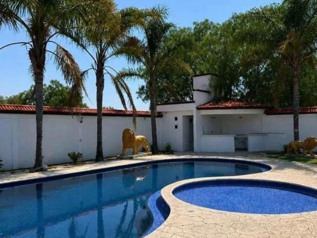 Casa en Venta en Barrio Zimapan, Coyotepec con Alberca