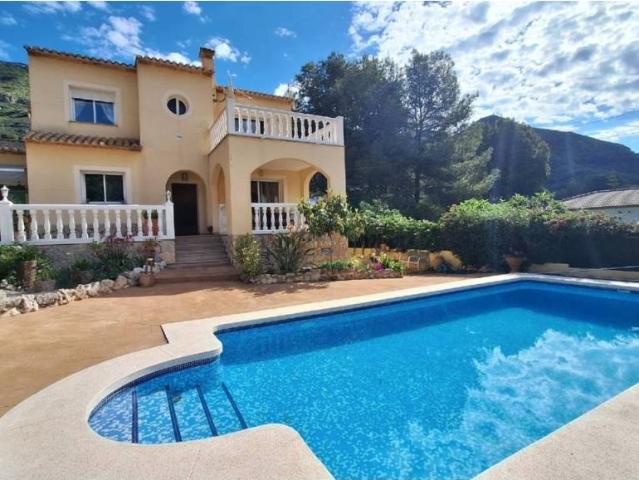 Casa en Venta en Barx