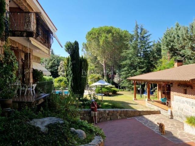 Casa en venta en Becerril de la Sierra. Precioso chalet en Becerril de la Sierra. Casas Becerril de la.