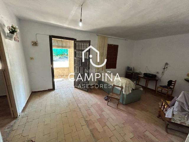 Casa en venta en Beas. Casa y nave en Clarines Beas. Casas.
